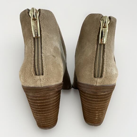 Vince Camuto Women’s 7.5 Tan Suede Leather Elastic Gore Ankle Boots - Picture 5 of 7